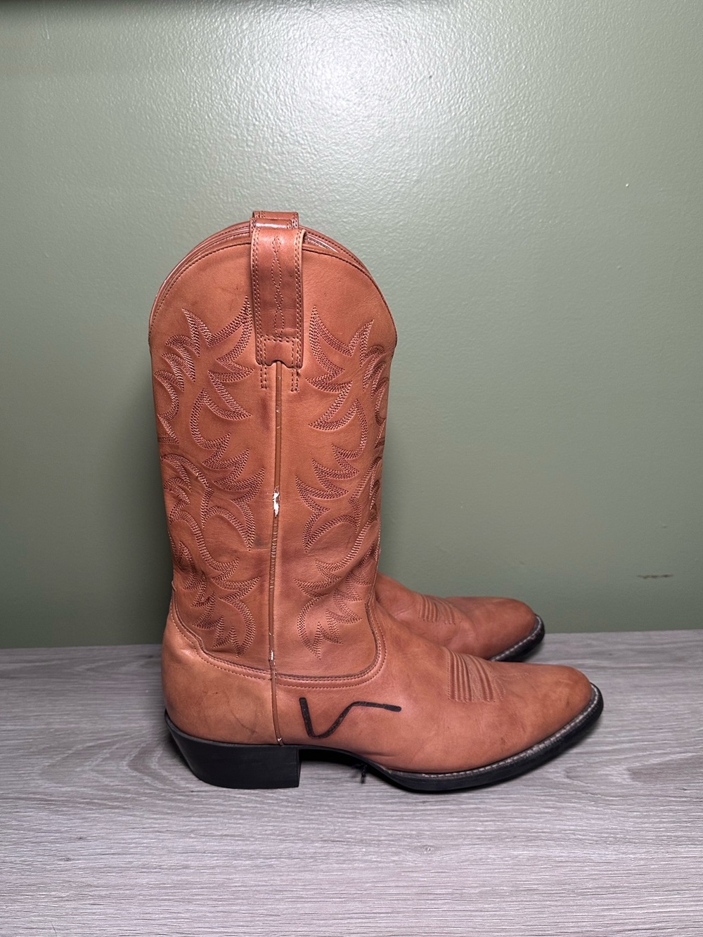 Ariat Heritage Brown Leather R Toe Cowboy Boots #34718 MEN'S 12D